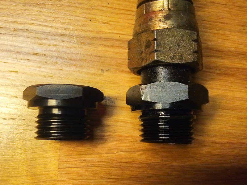 Dry sump blanking cap